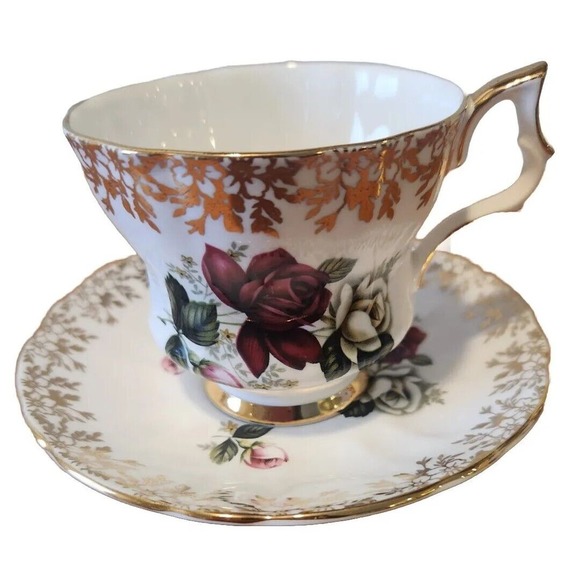 WINDSOR SIGNED & NUMBERED Bone China Teacup & Saucer Roses Gold Gilded England - Picture 6 of 9